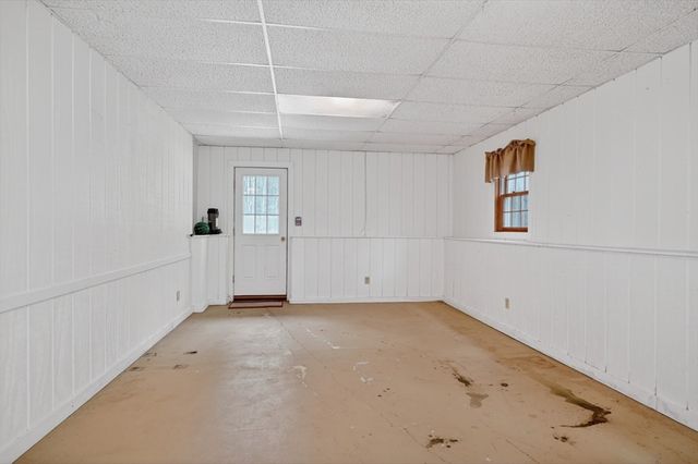 79 Taylor Rd, Stow, MA 01775