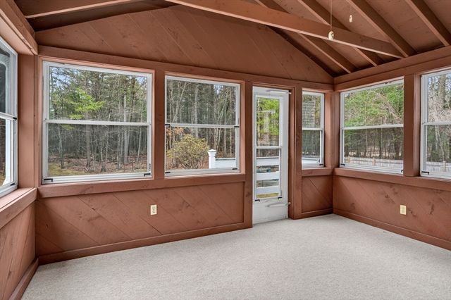 79 Taylor Rd, Stow, MA 01775