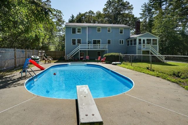79 Taylor Rd, Stow, MA 01775