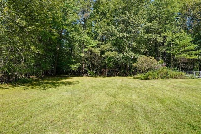 79 Taylor Rd, Stow, MA 01775