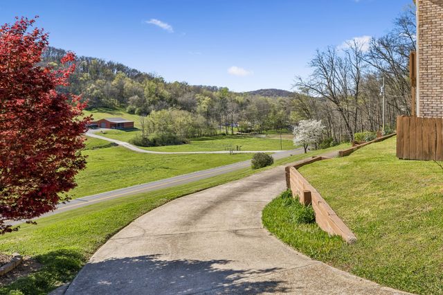 5005 Campbellsville Pike, Culleoka, TN 38451
