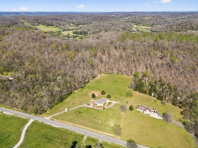 5005 Campbellsville Pike, Culleoka, TN 38451
