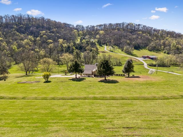 5005 Campbellsville Pike, Culleoka, TN 38451
