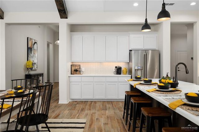 1565 E Silos Avenue, Edinburg, TX 78542