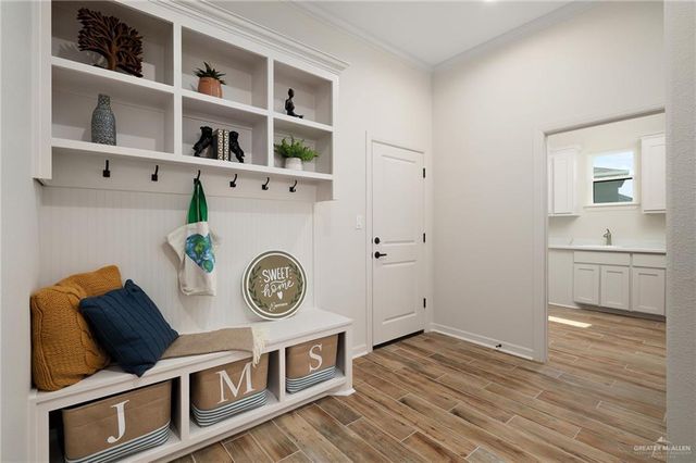 1565 E Silos Avenue, Edinburg, TX 78542