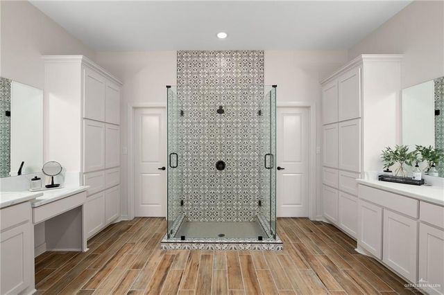 1565 E Silos Avenue, Edinburg, TX 78542