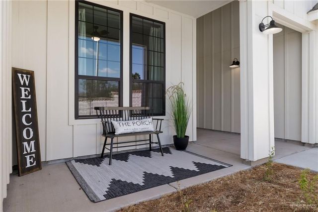 1565 E Silos Avenue, Edinburg, TX 78542