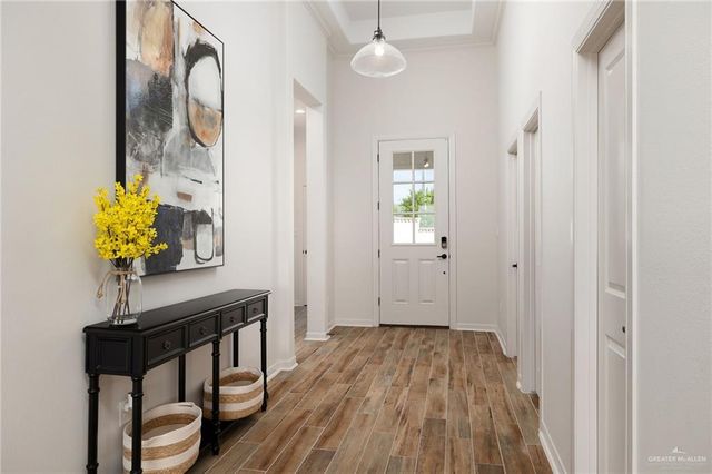 1565 E Silos Avenue, Edinburg, TX 78542