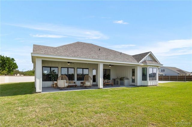 1565 E Silos Avenue, Edinburg, TX 78542