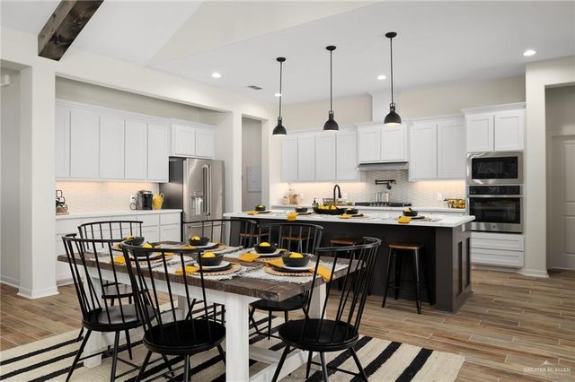 1565 E Silos Avenue, Edinburg, TX 78542