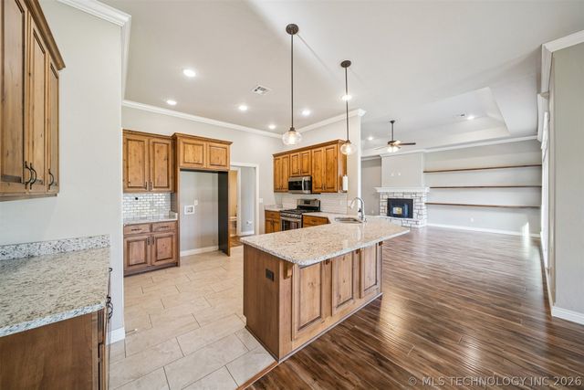 16283 Neel Drive, Claremore, OK 74017