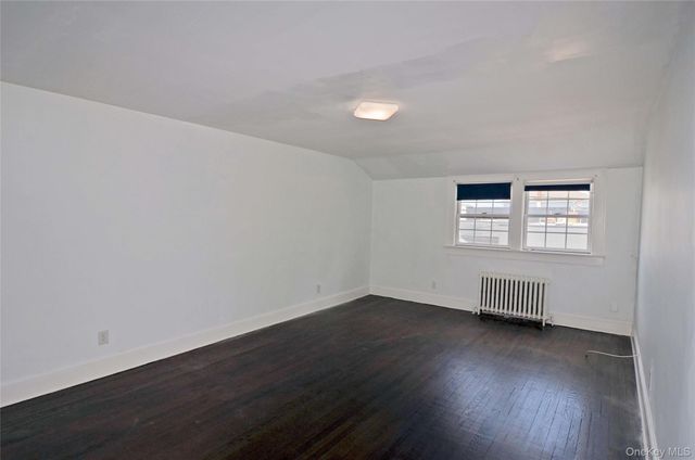 2 Second Avenue 3, Port Washington, NY 11050