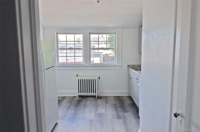 2 Second Avenue 3, Port Washington, NY 11050