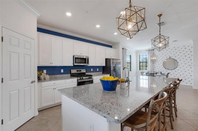 17607 GAWTHROP DRIVE 103, Bradenton, FL 34211