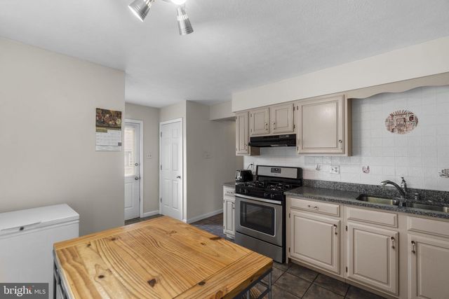 4803 ARCHER DR, Hampstead, MD 21074