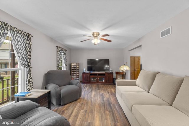 4803 ARCHER DR, Hampstead, MD 21074