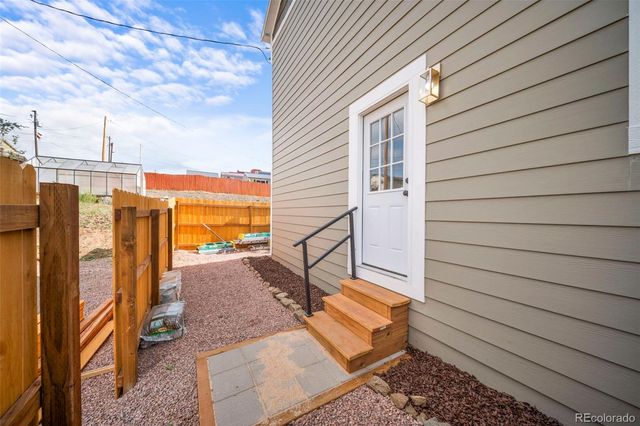 107 E May Avenue, Cripple Creek, CO 80813