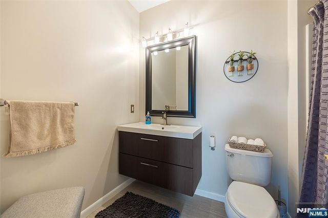 1018 Brittany Drive 1018, Wayne, NJ 07470