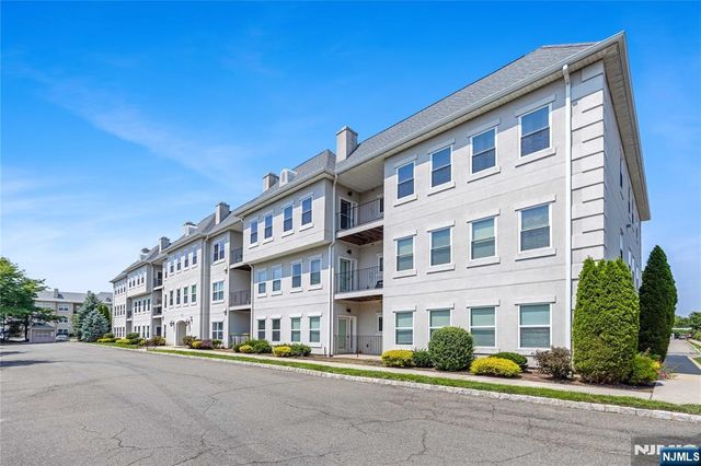 1018 Brittany Drive 1018, Wayne, NJ 07470