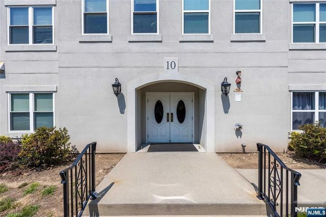 1018 Brittany Drive 1018, Wayne, NJ 07470