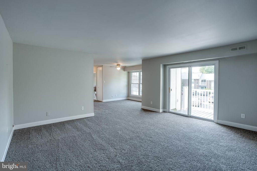 275 GREEN ST #4G7, EDGEWATER PARK TWP, NJ 08010 — photo 2