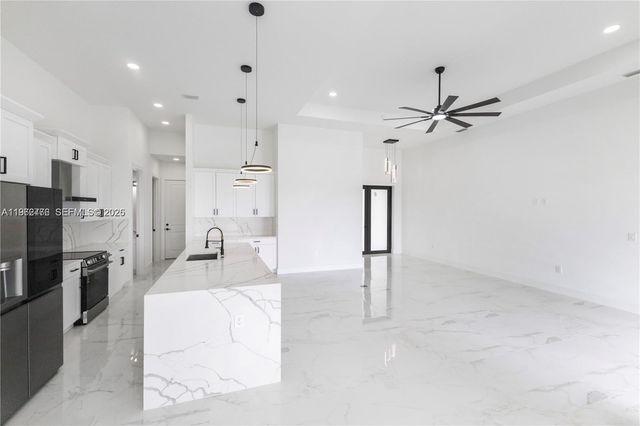 4330 34th, Cape Coral, FL 33993