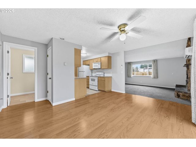 4671 ROYAL Ave, Eugene, OR 97402