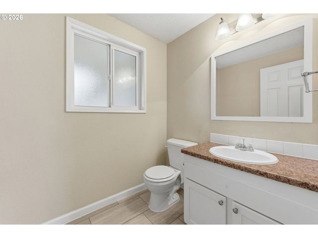 4671 ROYAL Ave, Eugene, OR 97402