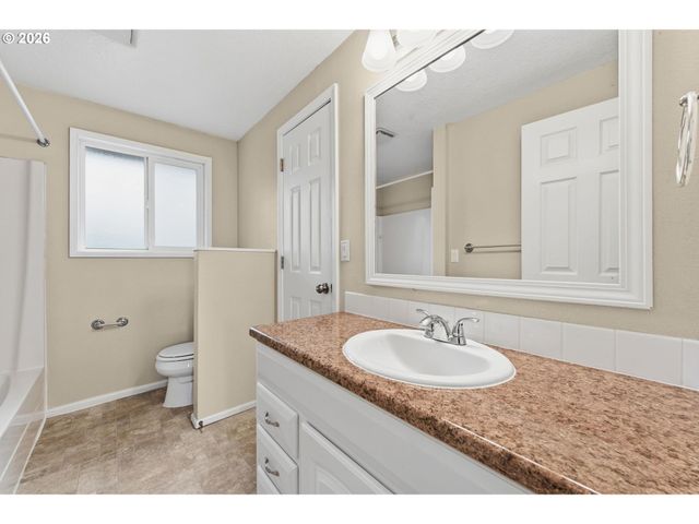 4671 ROYAL Ave, Eugene, OR 97402