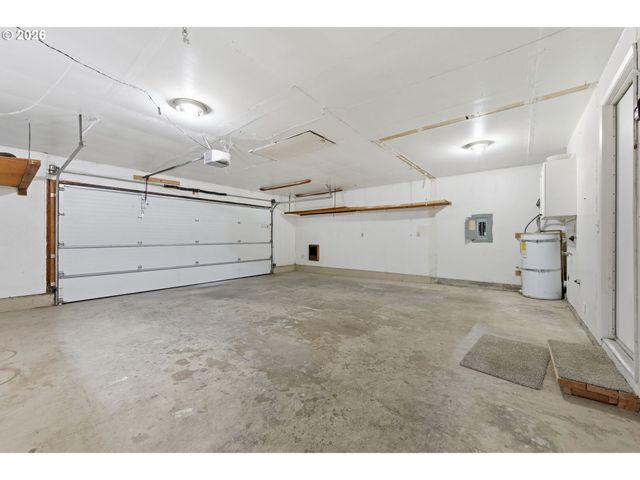 4671 ROYAL Ave, Eugene, OR 97402