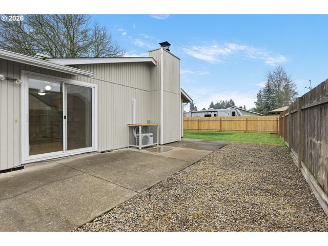 4671 ROYAL Ave, Eugene, OR 97402