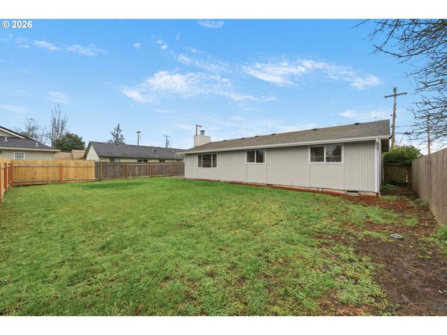 4671 ROYAL Ave, Eugene, OR 97402