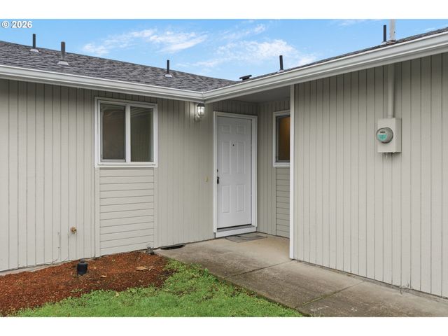 4671 ROYAL Ave, Eugene, OR 97402