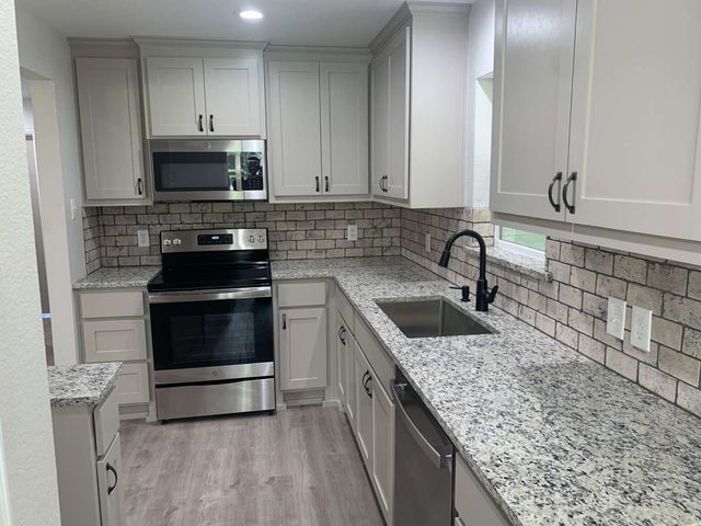 402 N Monroe Street, Kaufman, TX 75142