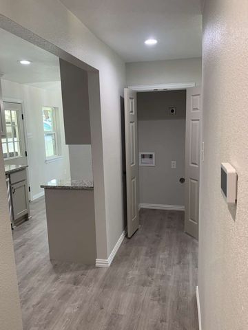 402 N Monroe Street, Kaufman, TX 75142