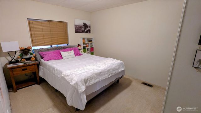 1427 100th Street SW #121, Everett, WA 98204