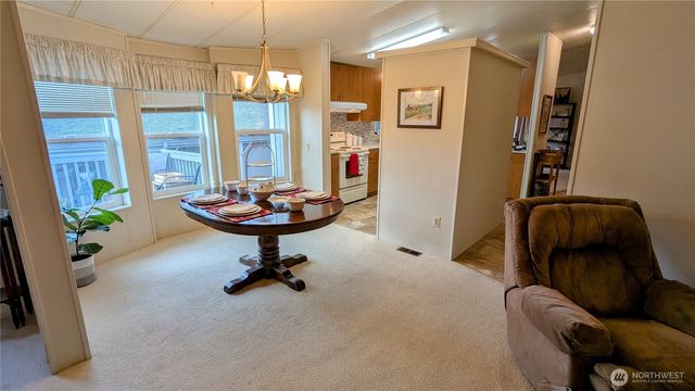 1427 100th Street SW #121, Everett, WA 98204