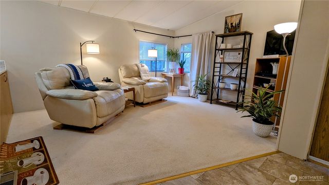 1427 100th Street SW #121, Everett, WA 98204