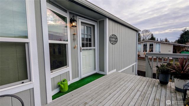 1427 100th Street SW #121, Everett, WA 98204