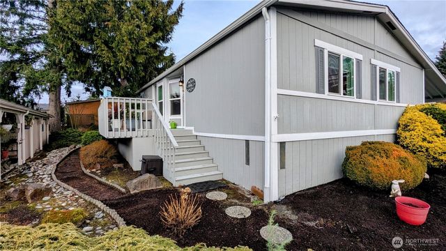 1427 100th Street SW #121, Everett, WA 98204