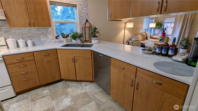 1427 100th Street SW #121, Everett, WA 98204