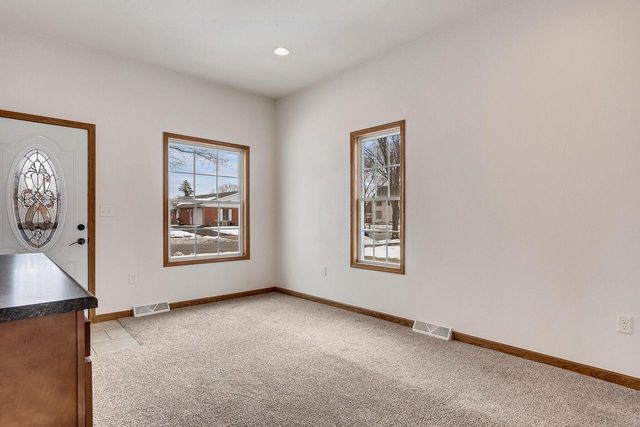 1611 Avon STREET, La Crosse, WI 54603