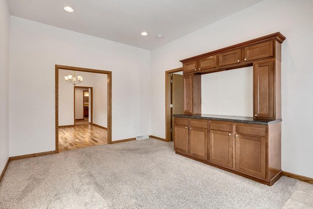 1611 Avon STREET, La Crosse, WI 54603