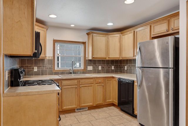 1611 Avon STREET, La Crosse, WI 54603