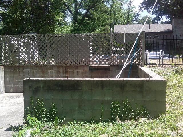12439 Norma Lane, St Louis, MO 63138