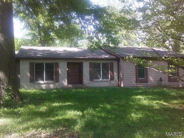 12439 Norma Lane, St Louis, MO 63138
