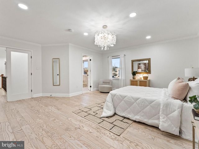 22 COUNTRY WALK, Cherry Hill, NJ 08003