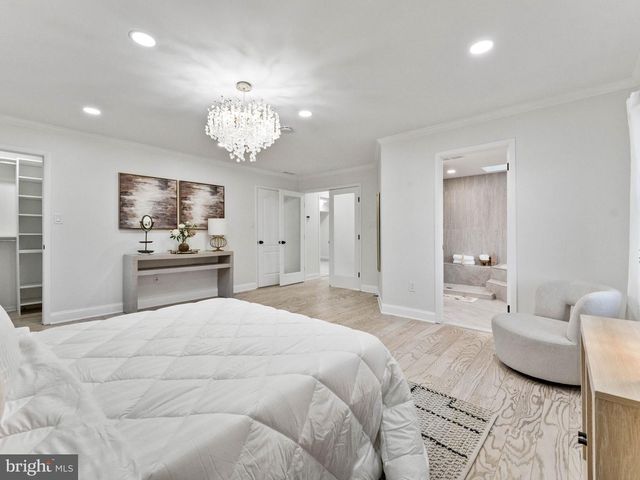 22 COUNTRY WALK, Cherry Hill, NJ 08003