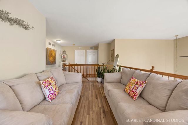 2578 Hillsboro Boulevard -, Aurora, IL 60503