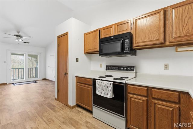 7611 Triwoods Drive J, St Louis, MO 63119